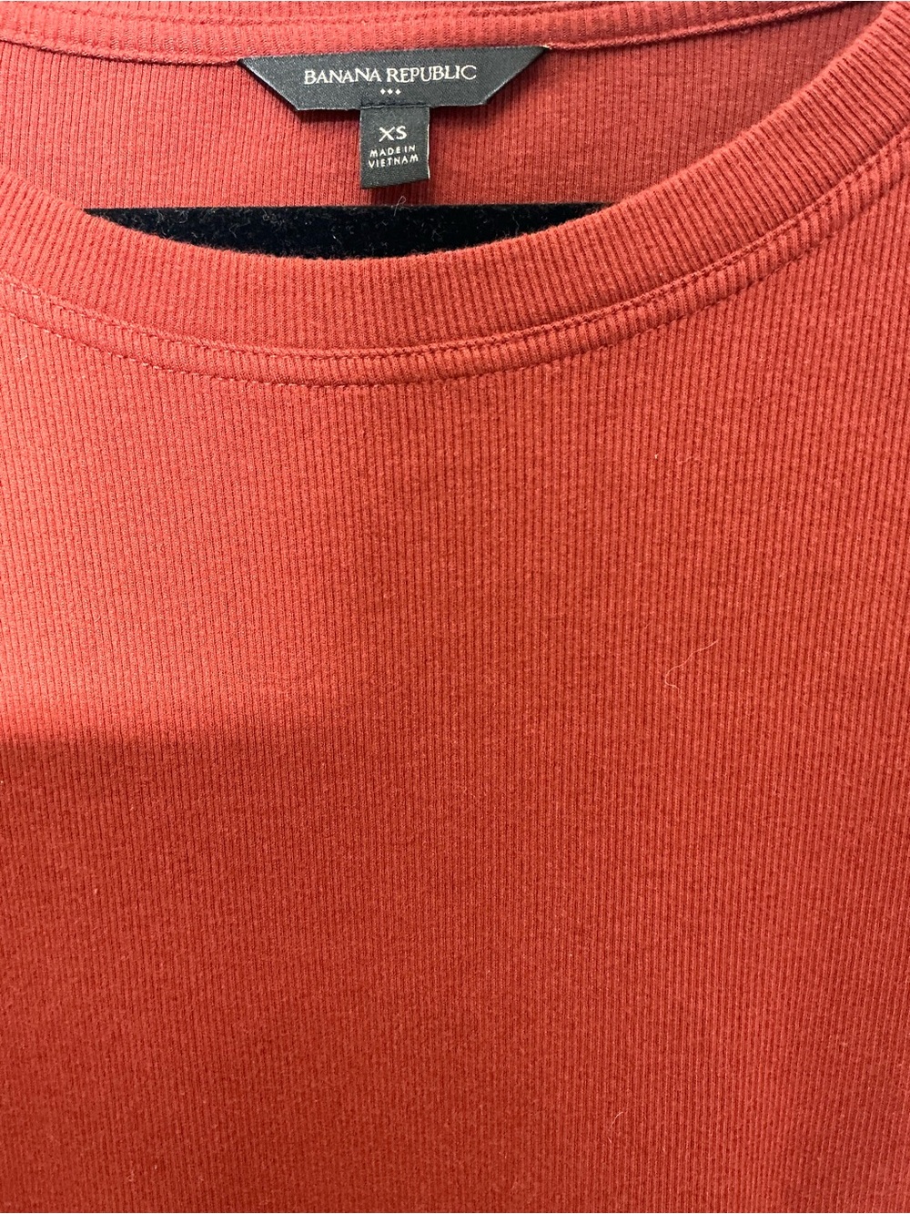 Banana Republic Rust Short-Sleeve Ribbed Crewneck Tee - Picture 3 of 6